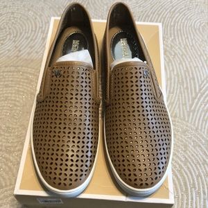 Women’s Shoes